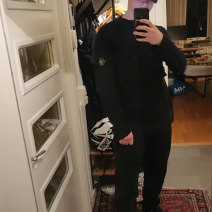 Stone Island tröja - Fin Stone Island tröja inte använd värst mycket sedan köp. Skick 9/10. Pris är inte satt i sten