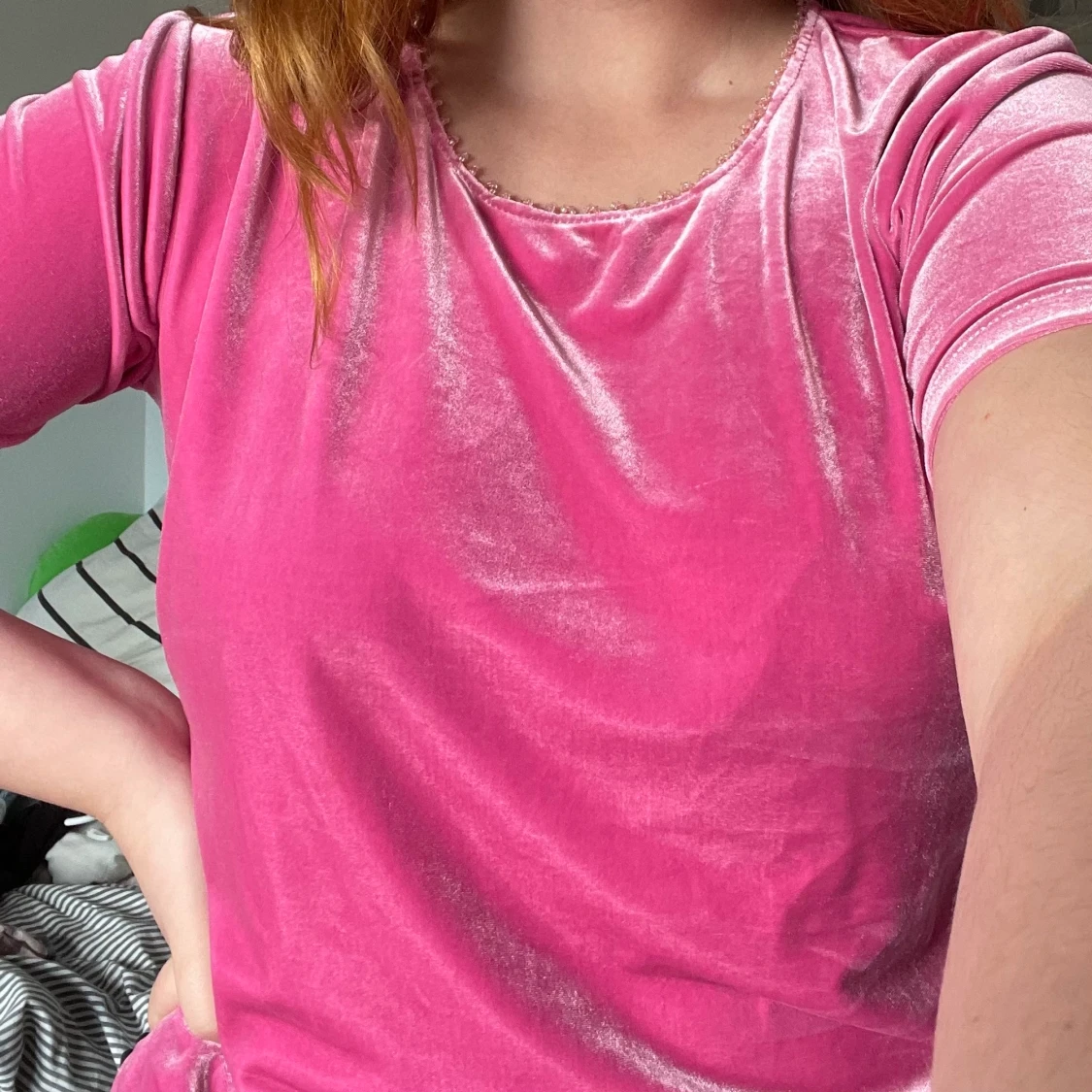 Ljusrosa sammetströja