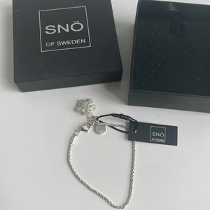 Nytt armband från snö - Fick det i present och jag har aldrig fått användning för de! Superfint helt nytt