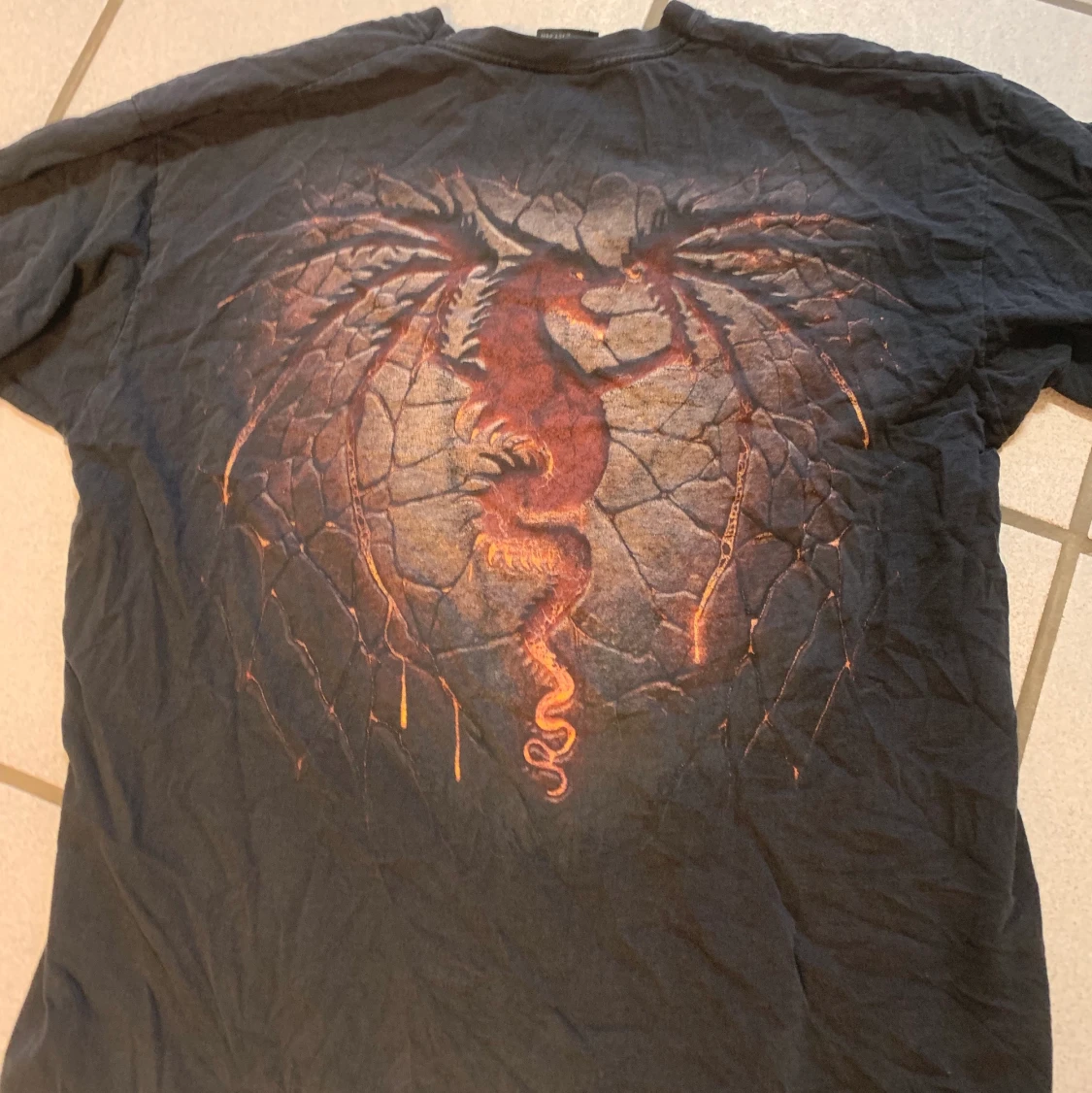 Fet dragon shirt size M/L - 91