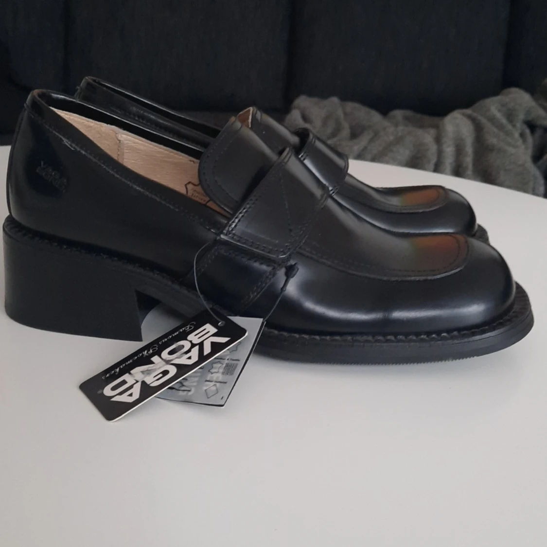 Vega bond nya med prislapp stö 38 - 90