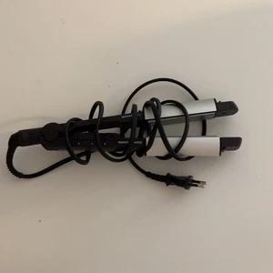 🤍Säljer en platttong🤍 - Har använt den kanske 2 gånger knappast de ens! Därför kände jag för att sälja den till någon som har nytta till den☺️☺️