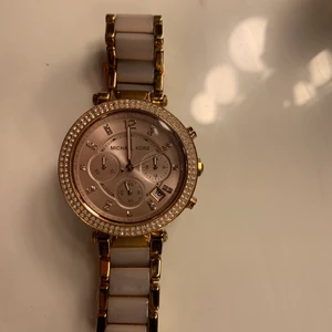 Micheal kors klocka  - Äkta micheal kors klocka, nypris ca 4000 