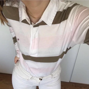 Skojrta 100% bomull - The shirt is in great condition, without any holes or stains!