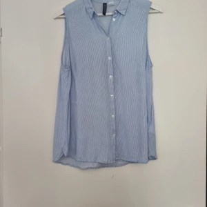 Skjortblus  - Fint skick, oanvänd