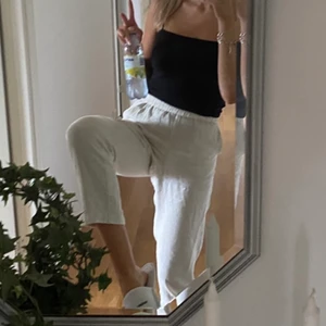 Linnebyxor - Linnebyxor från bondelid köpta på MQ förra sommaren, köpta för 699 tror jag och säljer för 200 inkl frakt! Storlek XS 🥰