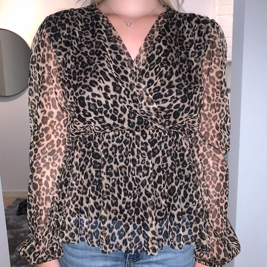 Tröja från Boohoo med prislapp kvar