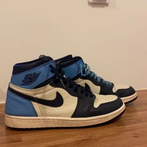 Jordan 1 Obsidians - Säljer nu mina Obsidians! Storlek: 43, Skick 8/10