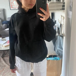 Svart hoodie - Super skön basic hoodie från kill avdelningen på zara 