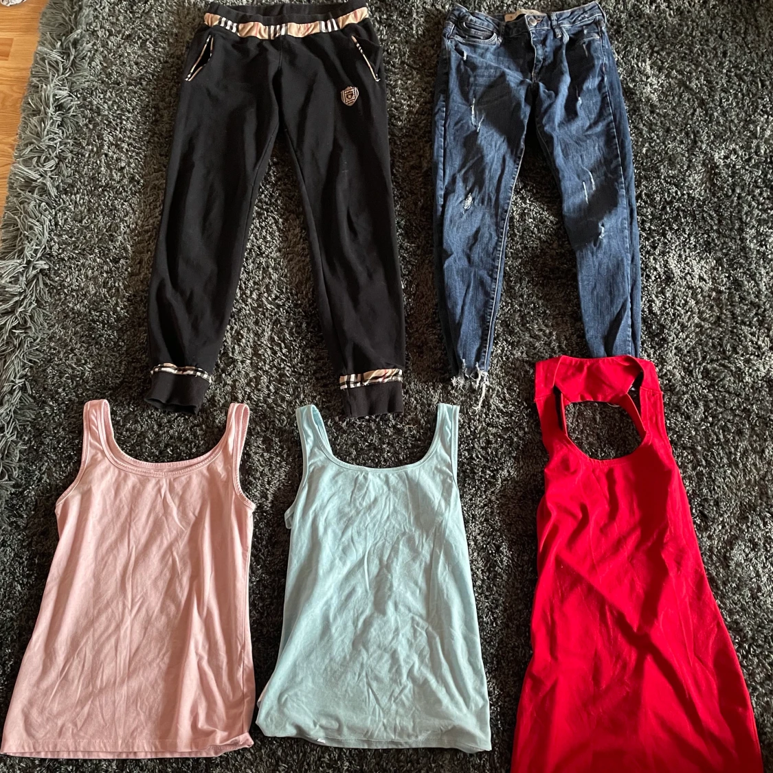 Blandade kläder och vinterjacka - 91