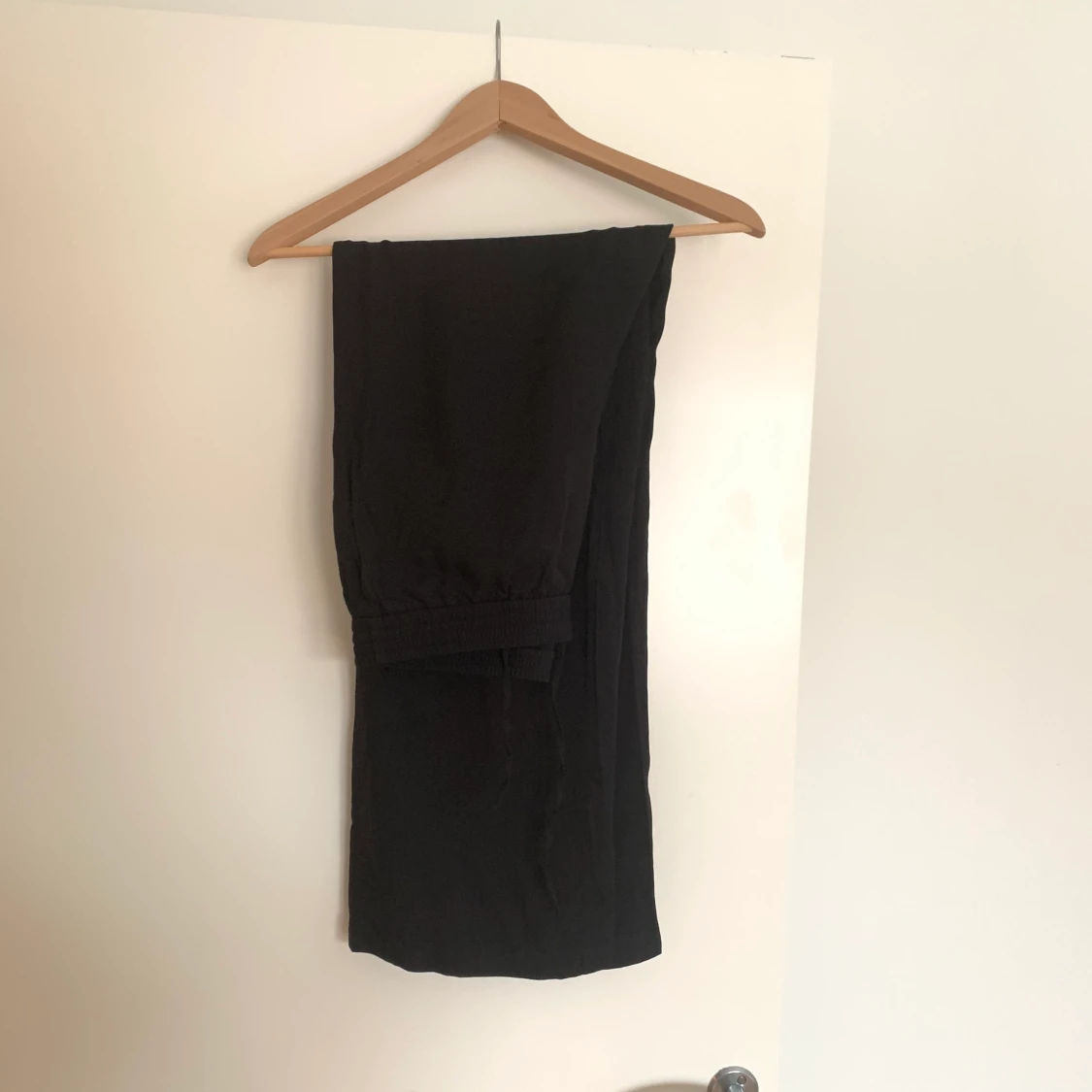 Filippa K satinbyxor  - 90