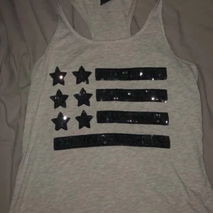 Ginatricot - Storlek L men funkar för mig som har storlek S. Knappt använt.