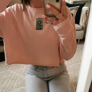 Ljusrosa sweatshirt  - Avklippt modell från topshop, aldrig använd