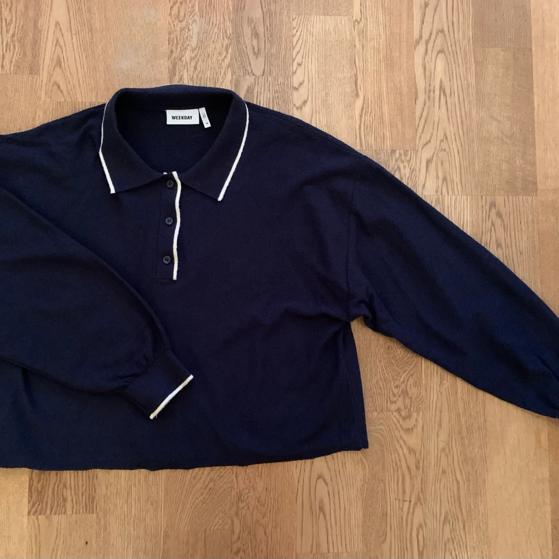 Weekday tröja 