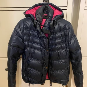 Vinterjacka mountain work - Vinterjacka mountain work small. Fint skick