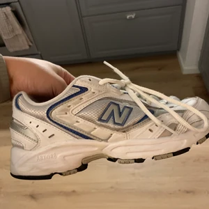New Balanace  - Säljer ett par vintage new balance skor i strl 38