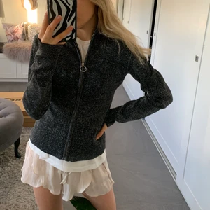 GLITTRIG ZIPUP🖤✨✨ - GLITTRIG ZIPUP🖤✨✨