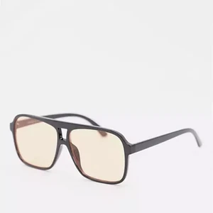 Aviator solglasögon  - Funderar på att sälja mina glajjor från monki, helt oanvända! 