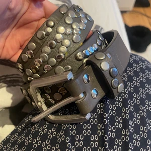 Skärp - Några ”nitar” är borta men inget man tänker på ❤️