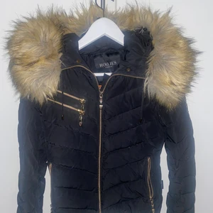 Äkta hollis jacka - Jättefin i skick, varit väldigt noga med den då den är rätt dyr. 