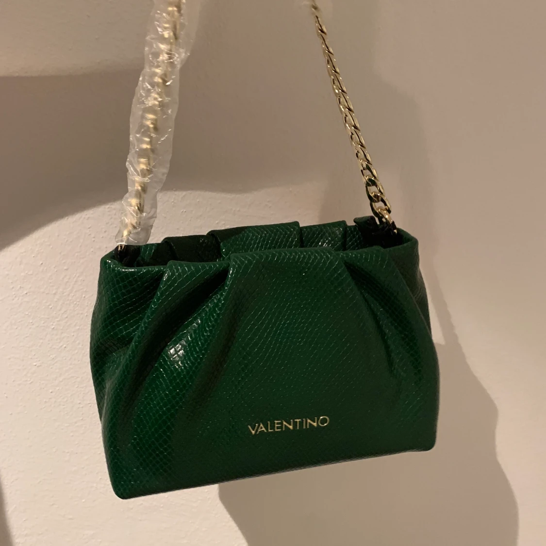 Helt oanvänd ny slutsåld valentino väska - 90