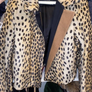 Marlene Birger - Pälsjacka från Marlene Birger. Väldigt snygg