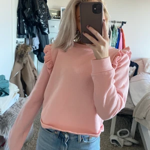 Rosa tröja - Rosa tröja i väldigt bra skick, använd få gånger