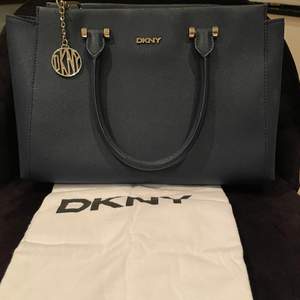 Handväska | Väskor från DKNY | Second hand | Plick