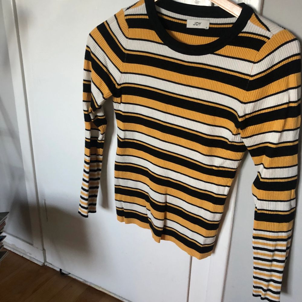 70-tals inspirerad tröja strl S | Plick Second Hand