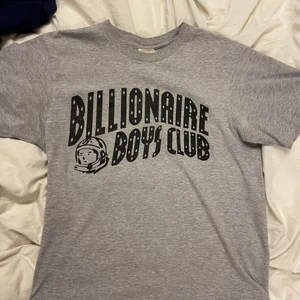 Billionare boys club tshirt  - St M passar också L