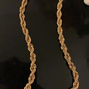 Cordell halsband  - Tja byter nu länken älr säljes den e 18 karat  60cm   Läg bud