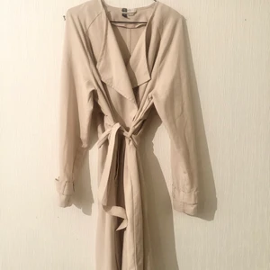 Beige thin jacket - Size 40.