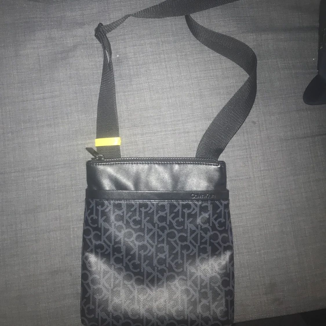 Calvin Klein Axelväska 