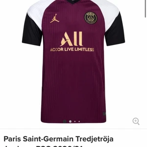 Psg tröja - Säljer min psg tröja i storlek 147-158, det är ingen text på ryggen. Den är från nike hemsidan men jag hittade ingen bild. Säljer för att jag inte använder den längre, orginalpriset var ca 500kr. Skriv i dm för fler bilder!