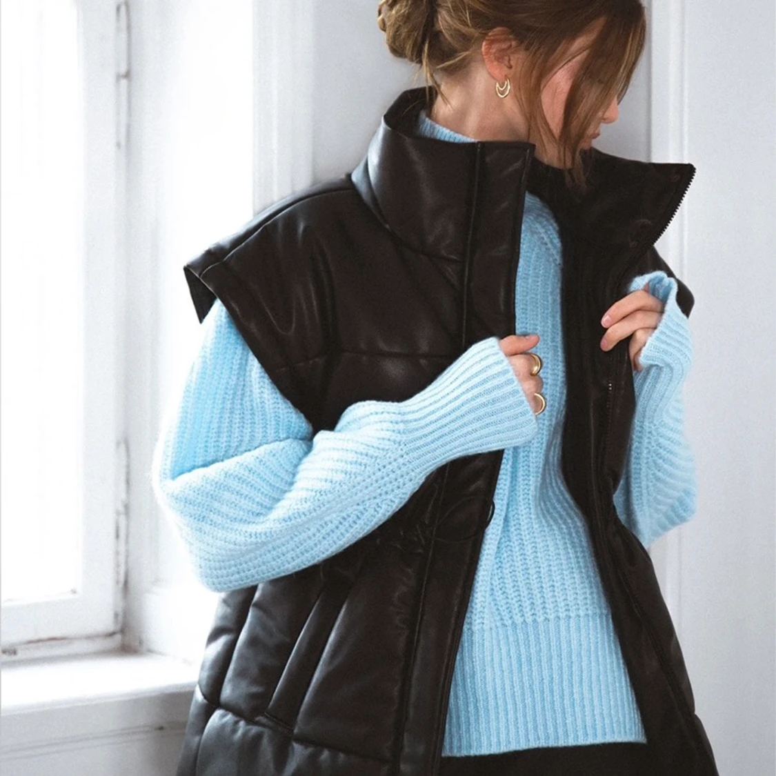 Faux Leather west - 90