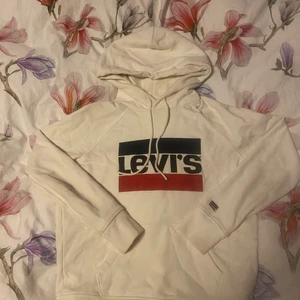 Levi’s  hoodie - Oanvänd Levi’s hoodie i storlek XS