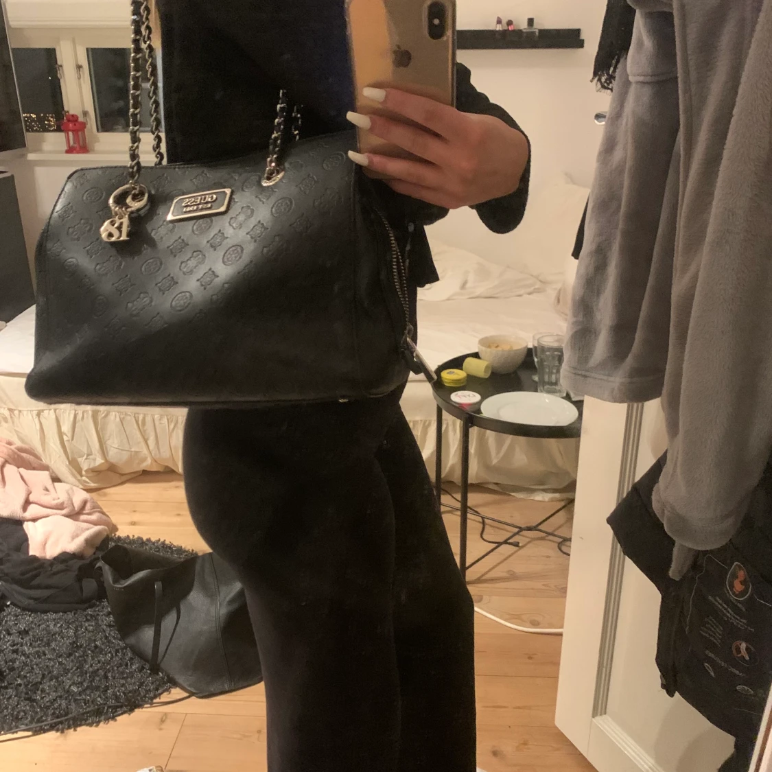 Svart Guess Väska - 90