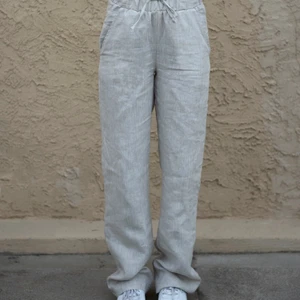 SÖKER - söker dessa linnebyxor i storlek S eller M ! Betalar bra 💞💞💞 skriv till mig privat ❤️❤️