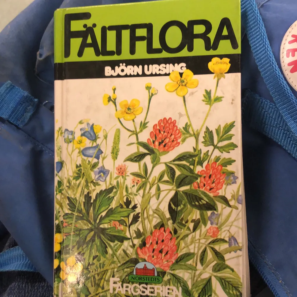 Jätte söt bok med bilder på olika blommor som man kan riva ut o sätta upp på sin vägg, (pris kan diskuteras). Övrigt.