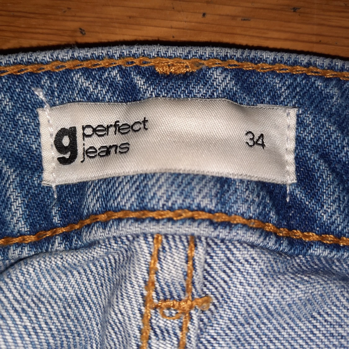 Gina tricot jeans storlek 34  - 90