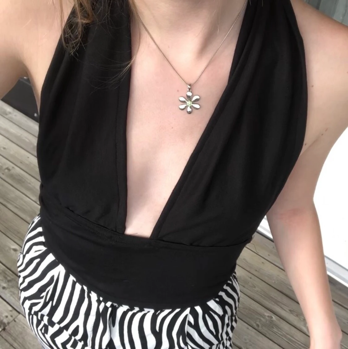 Svart halter neck top