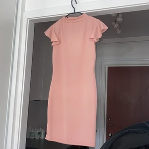 Söt klänning  - Aldrig använd