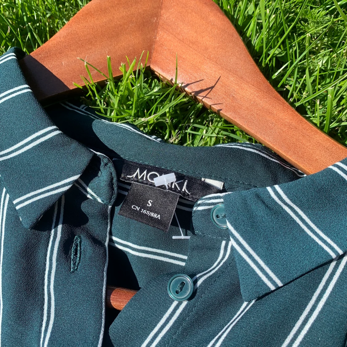 Oanvänd Monki blus  - 90