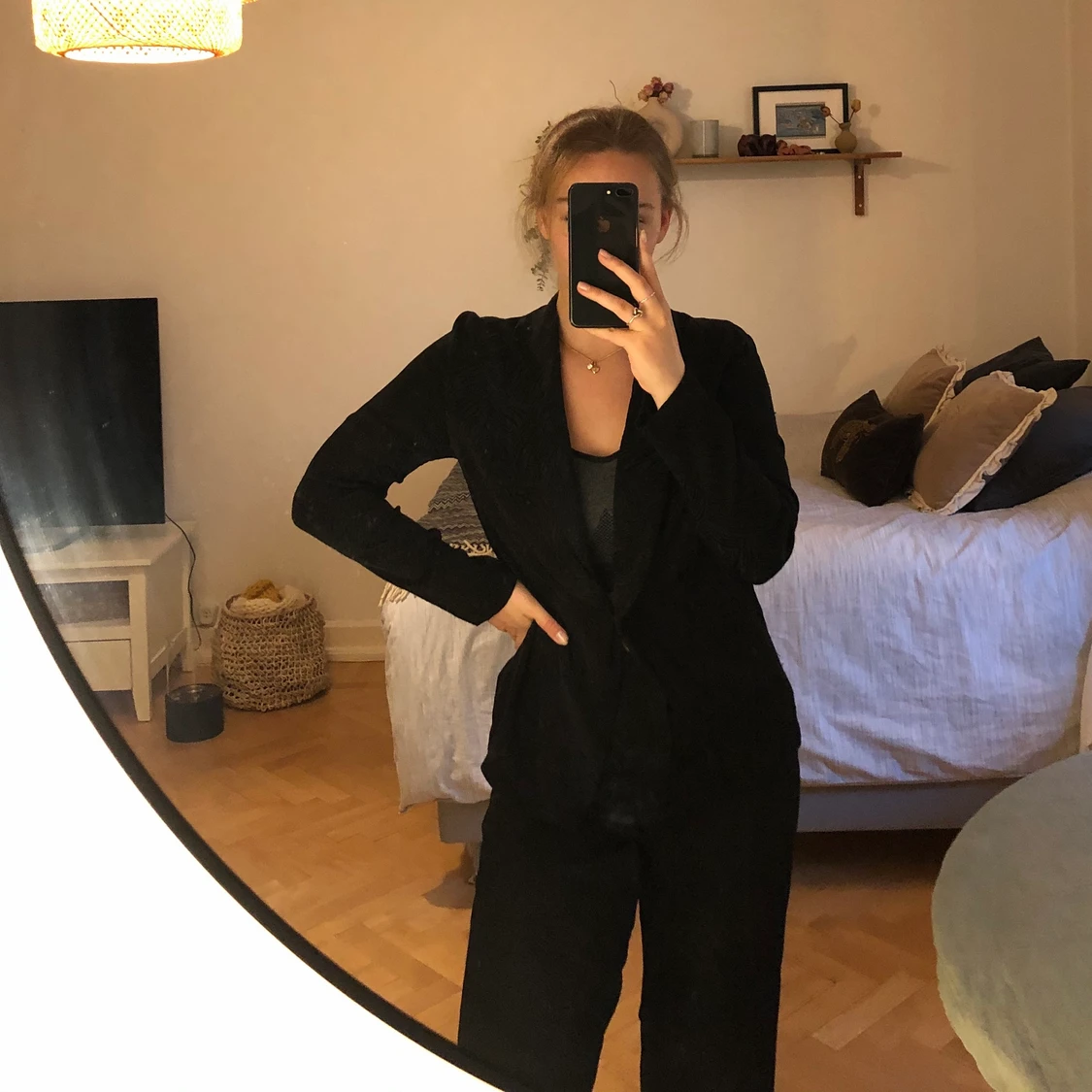 Snyggt svart kostymset 