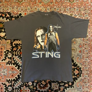 Vintage sting tshirt - Vintage sting tshirt i bra skick, storlek XL. Det är bara att skicka ett meddelande om du har några funderingar! 