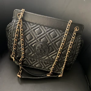 Tory Burch väska  - Sparsamt använd 