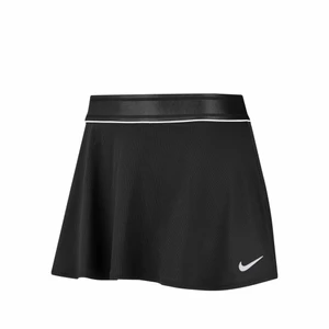 Nike Tennis Kjol - (Inte mina bilder) En Nike tennis kjol med under shorts i storlek M. Men denna kjol har en svart logga och inte vit som på bilden. Den är använd runt 3 gånger och är i bra skick. Skriv för fler bilder!💞 