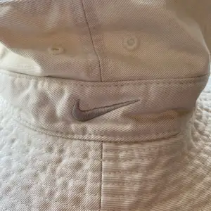 Från Nike i strl S/M 