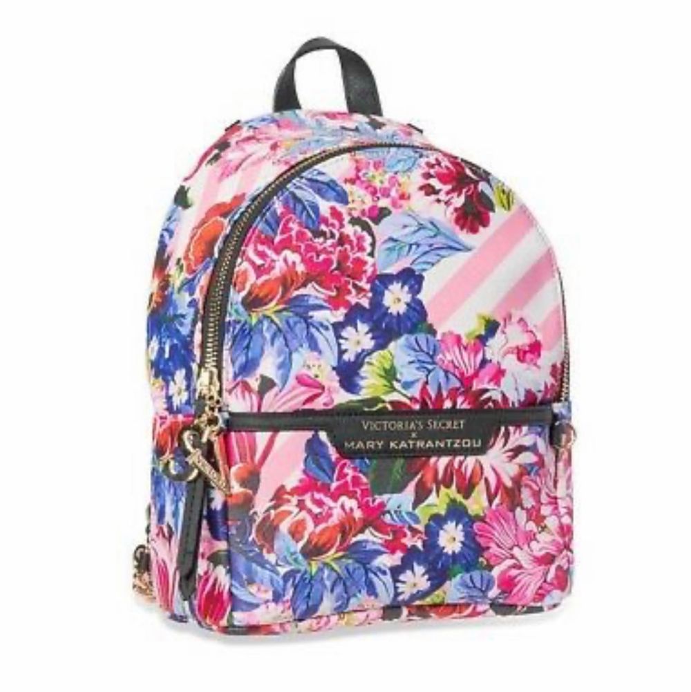 NY SKICK, mini backpack från Victoria’s Secret x Mary  Katrantzou kollektionen, såldes i begränsat antal, köparen står för frakten  . Väskor.