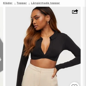 Topp - Jättesnygg topp från Nelly,  som är helt ny och oanvänd😍 Slutsåld på hemsidan!!